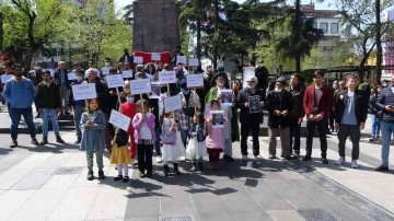 Afganistan’da okul ve camiye düzenlenen bombalı saldırı Trabzon’da protesto edildi
