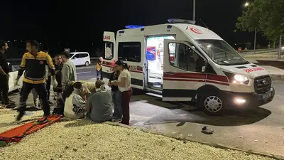 Karaköprü'de iki aracın çarpışması sonucu 4 kişi hastaneye kaldırıldı