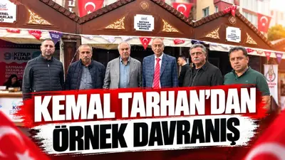 Kemal Tarhan, kitap satışlarından elde ettiği geliri öğrencilere aktarıyor