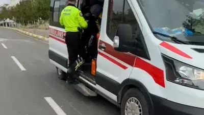Adıyaman’da yola bırakılan parke taşı motosiklet sürücüsünü yaraladı
