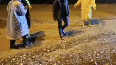 Adıyaman Tut'ta sağanak sonrası cadde ve sokaklar su altında kaldı