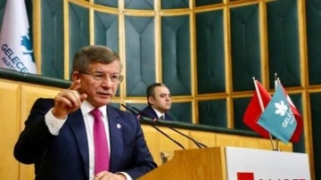 Ahmet Davutoğlu'ndan yerel seçim açıklaması: Saadet Partisi ile ortak gireceğiz