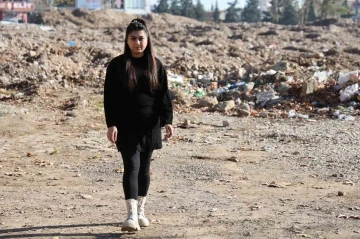 Ailesini ve kızını depremde kaybetti, eşi ve diğer çocuğu ile hayata tutunuyor
