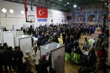 AK Parti Eskişehir İl Teşkilatı temayül yoklamasında bir araya geldi
