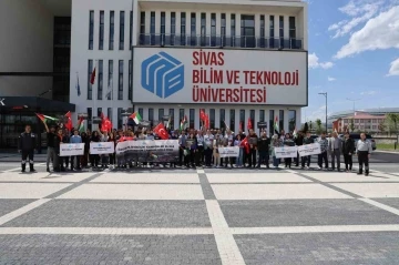 Akademisyenler ve öğrenciler birlikte İsrail’i protesto etti
