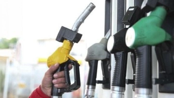Akaryakıta zam geldi: İşte güncel benzin ve motorin fiyatları