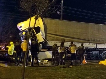 Akşehir'de Zincirleme Kaza: 1 Tır Şoförü Hayatını Kaybetti