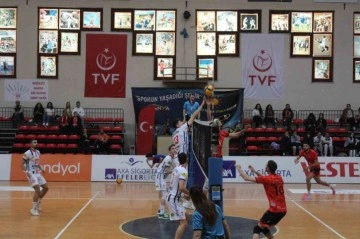 Alanya Belediyespor Bigadiç Belediyespor'u 3-0 mağlup etti