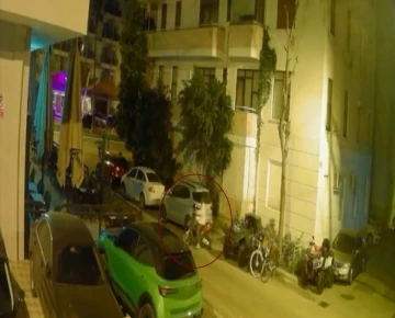 Alanya’da motosikletin çalınma anı güvenlik kamerasında
