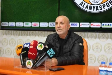 Alanyaspor Başkanı Çavuşoğlu’ndan Fenerbahçe maçındaki hakem kararlarına eleştiri
