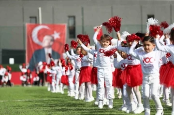 Aliağa, Cumhuriyet 100. yılında Atatürk Stadına koştu
