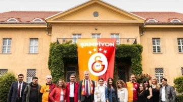 Almanya Büyükelçiliğine Galatasaray bayrağı asıldı