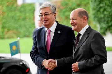 Almanya Cumhurbaşkanı Steinmeier ve Başbakan Scholz, Orta Asya liderlerini ağırladı
