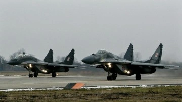Almanya'dan Polonya'ya MiG-29 uçaklarının Ukrayna'ya teslimi için onay