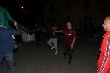 Amasya’da Trabzonspor taraftarlarının şampiyonluk kutlaması
