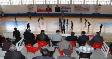 “Anadolu Yıldızlar Ligi Voleybol Grup Müsabakaları” Silifke’de başladı