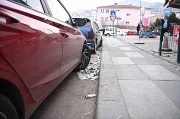 Ankara Büyükşehir Belediyesi’nin sorumluluğundaki caddelerde Mamak Belediyesi’nden temizlik
