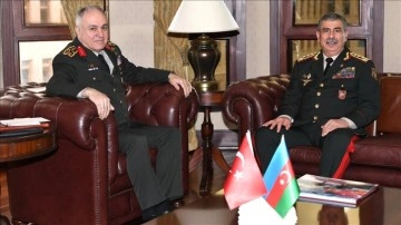 Ankara'da Azerbaycan Savunma Bakanı Orgeneral Zakir Hasanov'u Genelkurmay Başkanı Orgeneral Metin Gürak ağırladı
