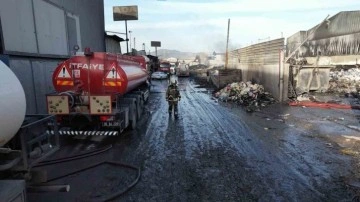 Ankara'da Hurdacılar Sitesi'nde Çıkan Yangın Büyük Hasara Neden Oldu