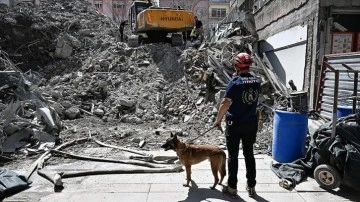 Ankara'da İstinat Duvarı Çöktü: İşçi Enkaz Altında Kaldı