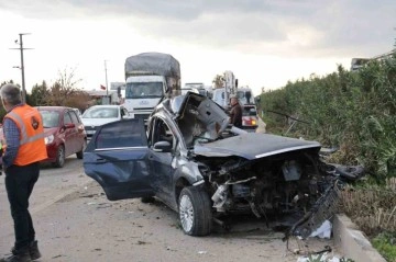 Anne ve Oğlu Hayatını Kaybetti, 14 Kişi Yaralandı! Adana'da Korkunç Kaza
