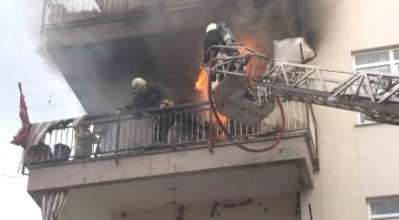 Antalya’da korkutan ev yangını
