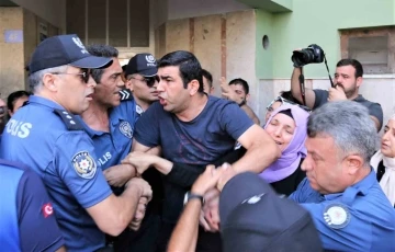Antalya’da yıkım kararı verilen 26 yıllık sitede mühür arbedesi: 6 gözaltı
