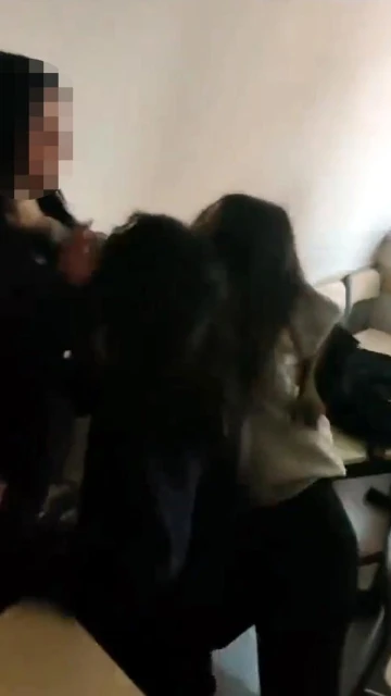 Antalya’daki bir okulda kız öğrenciler arasındaki 'akran zorbalığı' kamerada