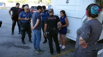 Antalya'da bıçaklı kapkaç dehşeti