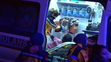 Antalya'da yangın: 3'ü çocuk 4 kişi dumandan etkilendi