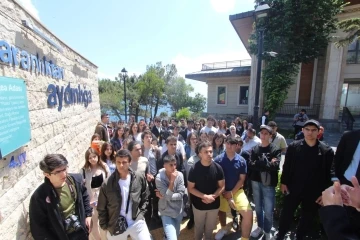 Antalyalı 75 öğrencinin 27 Mayıs darbesinin 64. yıl dönümünde demokrasi yolculuğu
