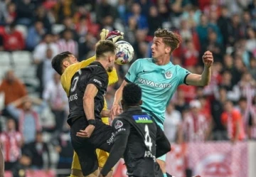 Antalyaspor, 6 hafta sonra sahasında kaybetti