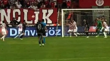 Antalyaspor - Beşiktaş maçına damga vuran pozisyon!