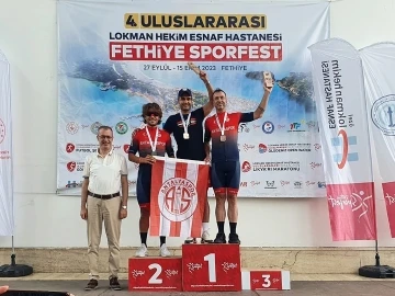 Antalyaspor Bisiklet Takımı rakiplerine geçit vermedi
