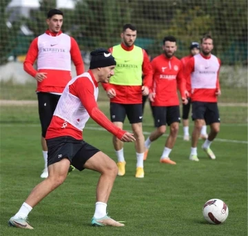 Antalyaspor’da kupa mesaisi başladı
