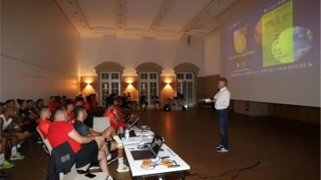 Antalyaspor, Nick Littlehales önderliğinde futbolculara uyku eğitimi verildiğini açıkladı