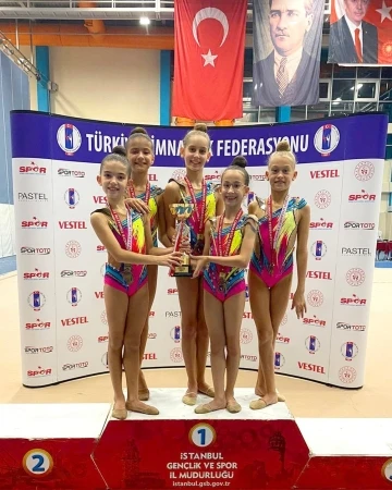 Antalyasporlu Cimnastikçiler İstanbul’da şampiyon
