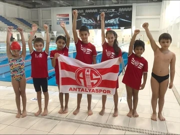 Antalyasporlu yüzücülerden Atatürk’ü Anma Yüzme Yarışları’nda başarı
