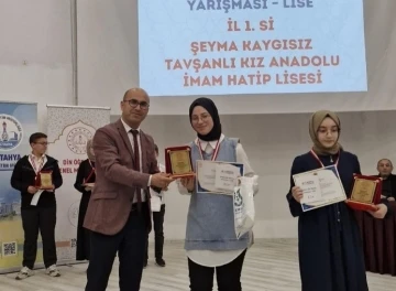 Arapça Şiir Yarışması’nda Birincilik Kazanan öğrenci Tavşanlı’nın gururu oldu
