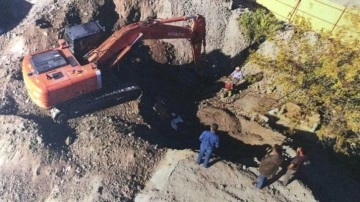 Arkeolojik SİT alanında iş makinesiyle kazıya suç duyurusu