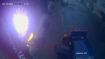 Arnavutköy’de 6 hırsız camları keserek elektrik dükkanını soymaya çalıştı
