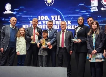 Atatürk Üniversitesi bilim insanları, 3 büyük ödüle layık görüldü
