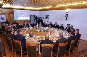 Atatürk Üniversitesinde, Kudakaf’23 il protokolü ve sektör temsilcileri buluşması gerçekleşti
