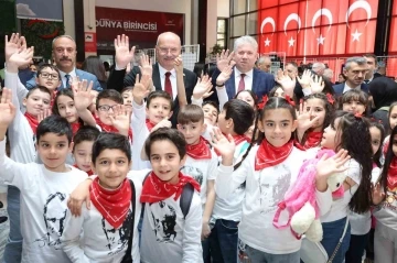 ATO Başkanı Baran 23 Nisan Ulusal Egemenlik ve Çocuk Bayramı’nı kutladı
