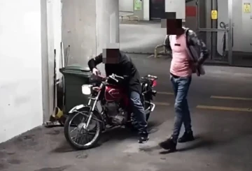 Gaziantep’te AVM otoparkından motosiklet çalan 2 şüpheli tutuklandı