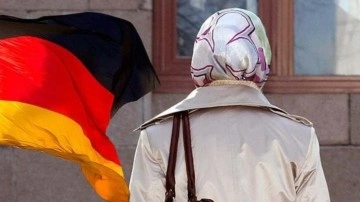 Avrupa'da yayılan başörtü yasakçılığı Almanya'da delindi! Öğretmenlere serbest