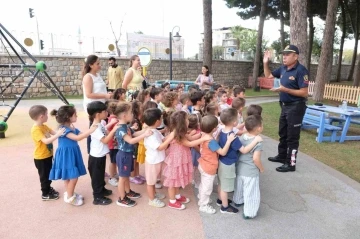 Aydın Büyükşehir Belediyesi, İtfaiyecilik Haftası’nda miniklere eğitim verdi
