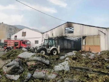 Aydın’da fabrikada çıkan yangında maddi hasar meydana geldi
