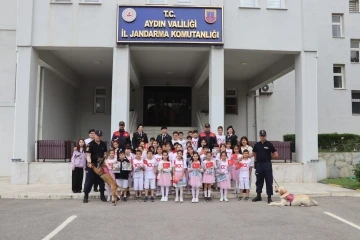 Aydın’da jandarma ekiplerinden çocuklara özel etkinlik
