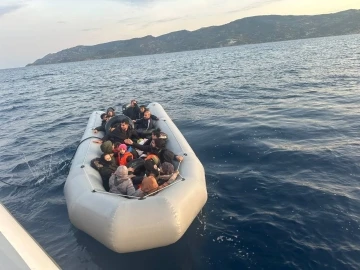 Ayvacık açıklarında 24 kaçak göçmen yakalandı
